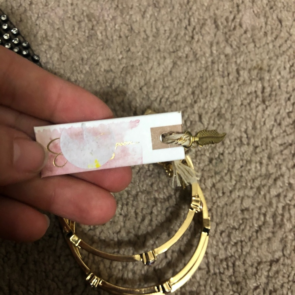 Jewelry - Picture 5 of 7